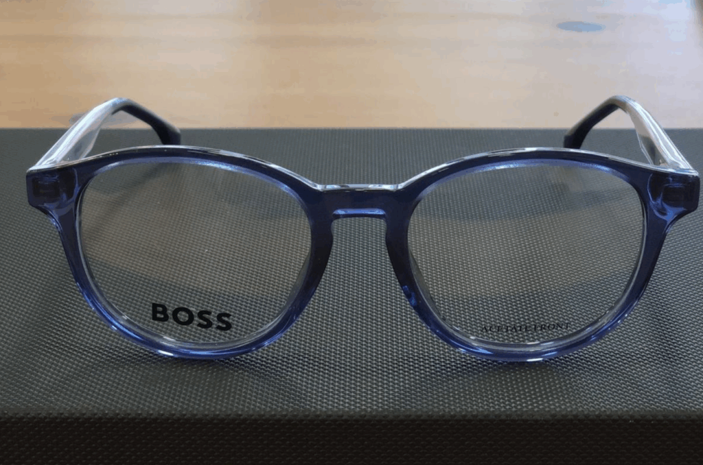 Monture bleu foncé BOSS face