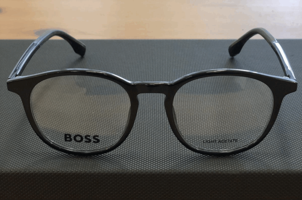 Monture noire BOSS face